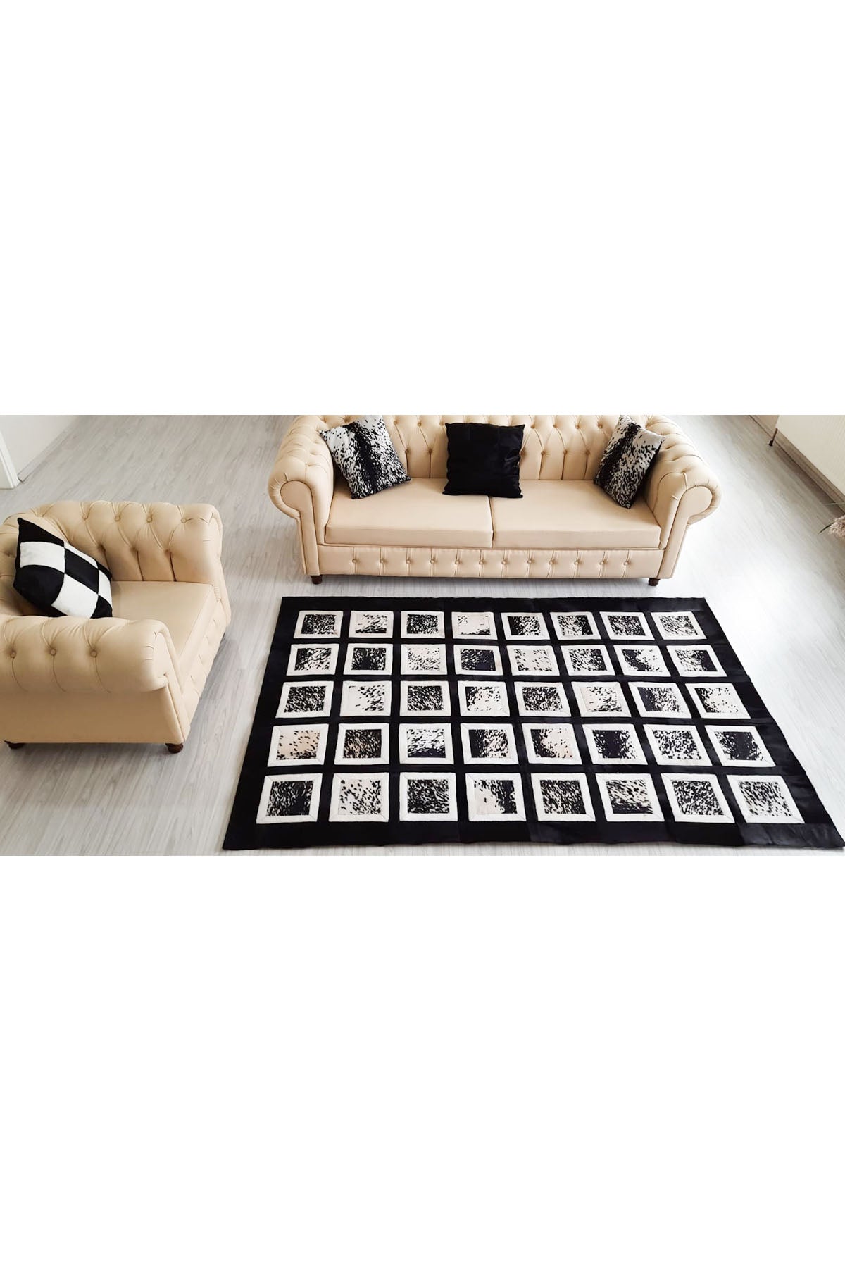 Desenli Siyah Deri Halı - LEATINN LEATHER WEAR