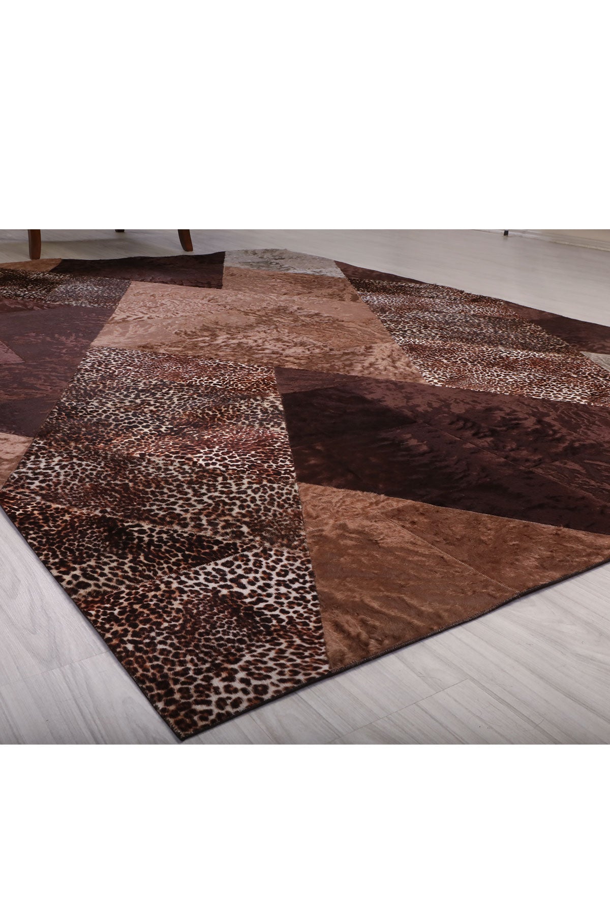 Renkli Leopar Baskılı Deri Halı - LEATINN LEATHER WEAR
