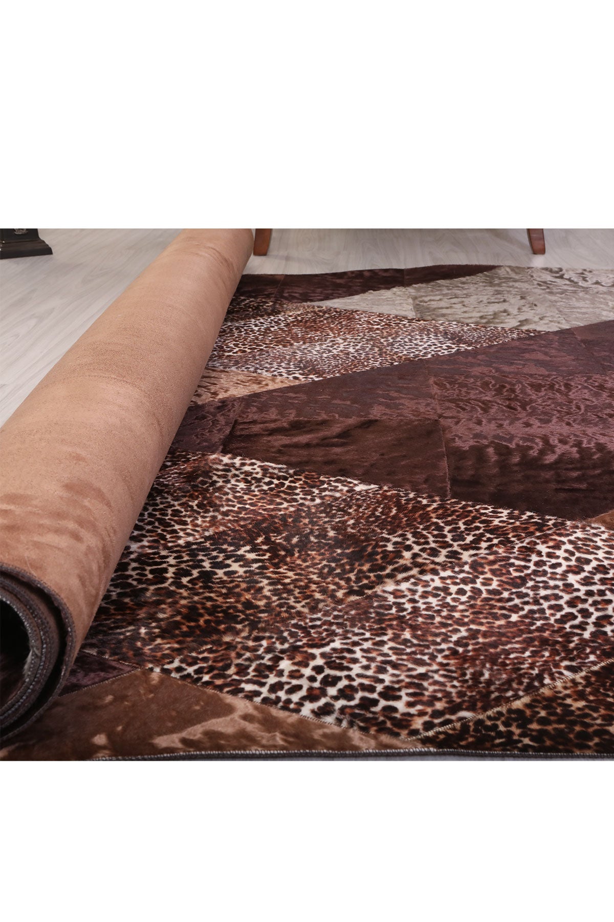 Renkli Leopar Baskılı Deri Halı - LEATINN LEATHER WEAR