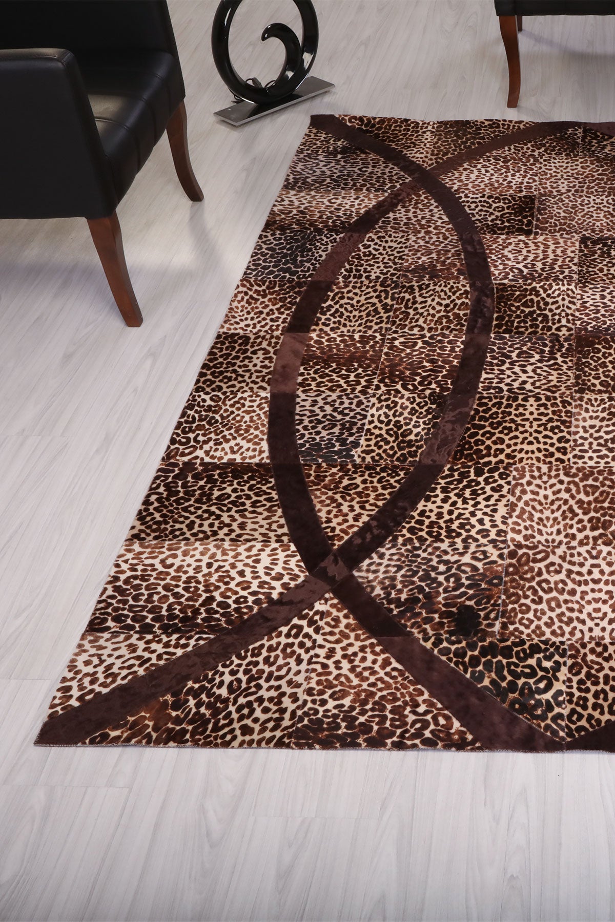 Leopar Baskılı Şeritli Deri Halı - LEATINN LEATHER WEAR