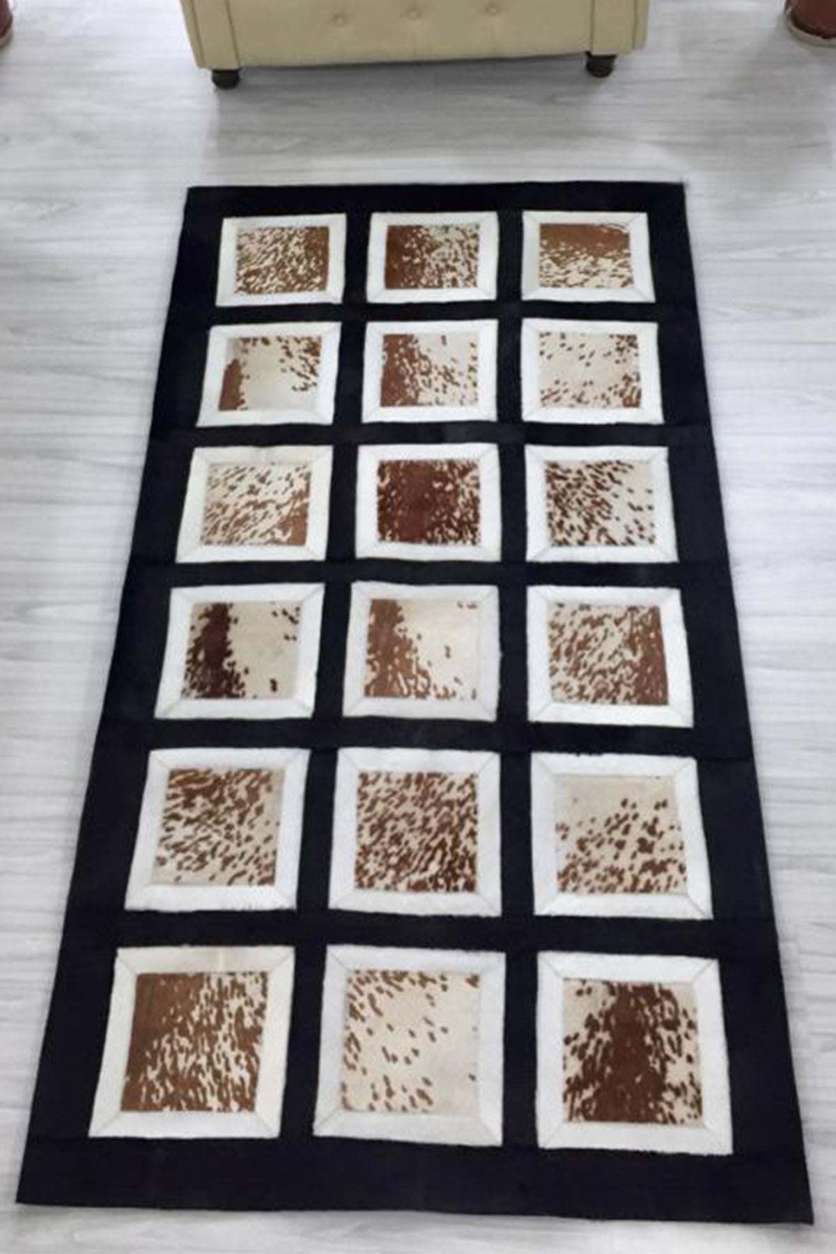Desenli Kahve Deri Yolluk Halı - LEATINN LEATHER WEAR