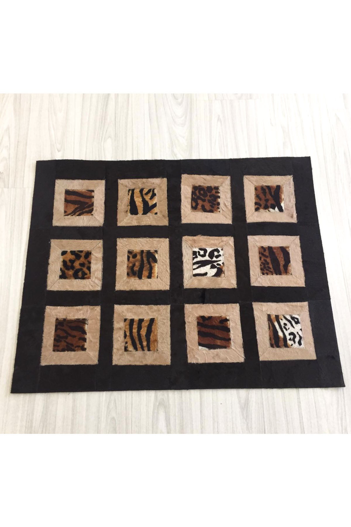 Desenli Siyah Deri Yolluk Halı - LEATINN LEATHER WEAR