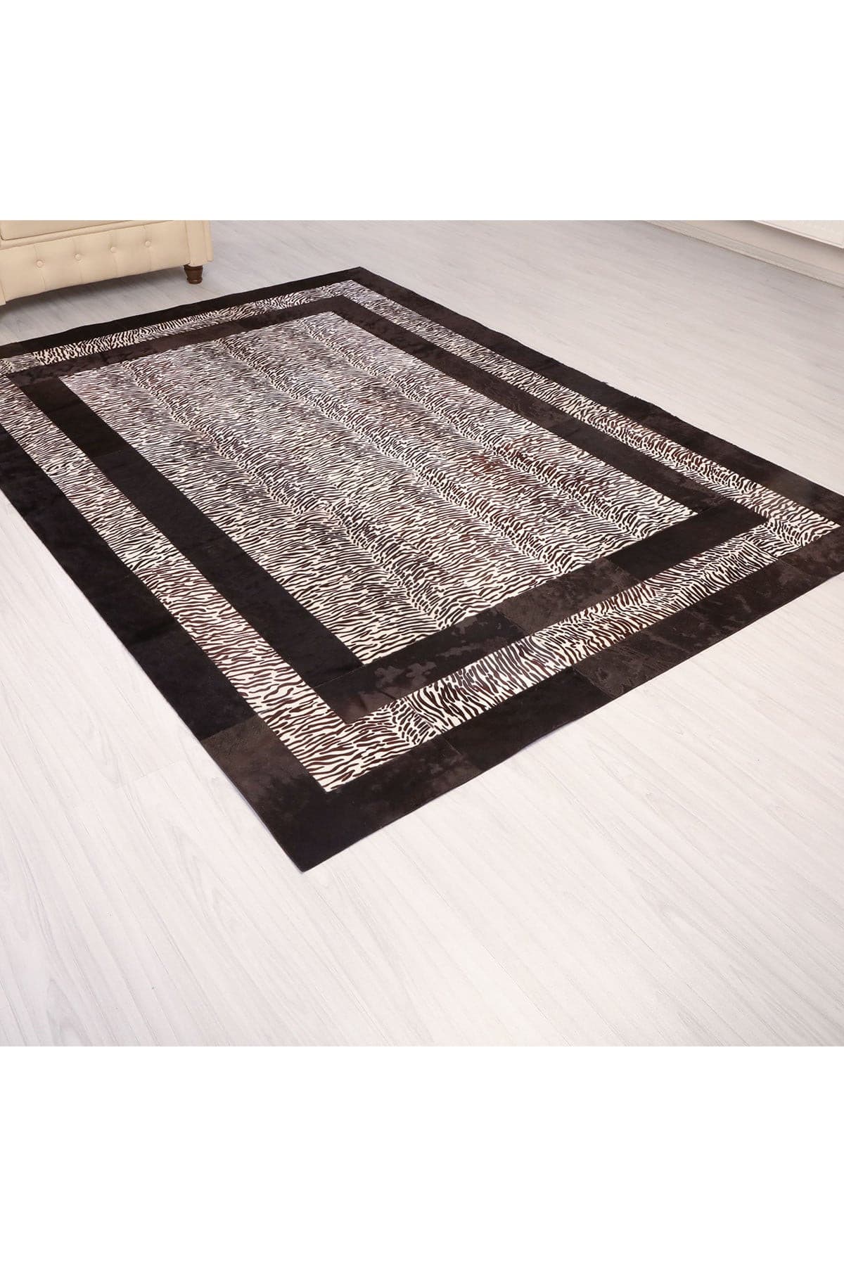 Zebra Desenli Kahve Çizgili Deri Halı - LEATINN LEATHER WEAR