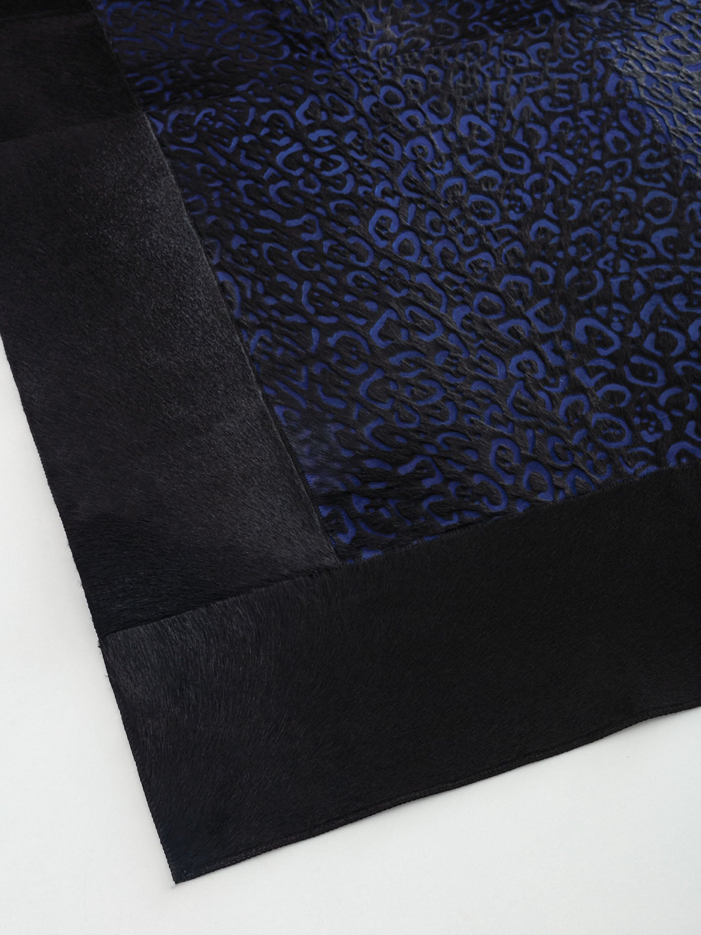 Sax Leopard Patterned Leather Carpet